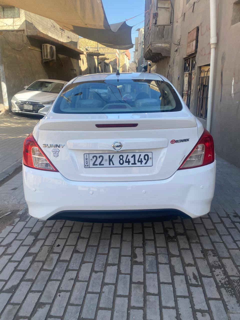 السلام عليكم
نيسان سني مصري 24 ماشيه 56 
سيارة جديدة مال بيت 
بيها جاملغ وبنيد سياره كفاله من كلشي ماعده جمالغ وبنيد 
السعر 110
للاستفسار 
***********
العنوان شط العرب التنومه شارع 32
