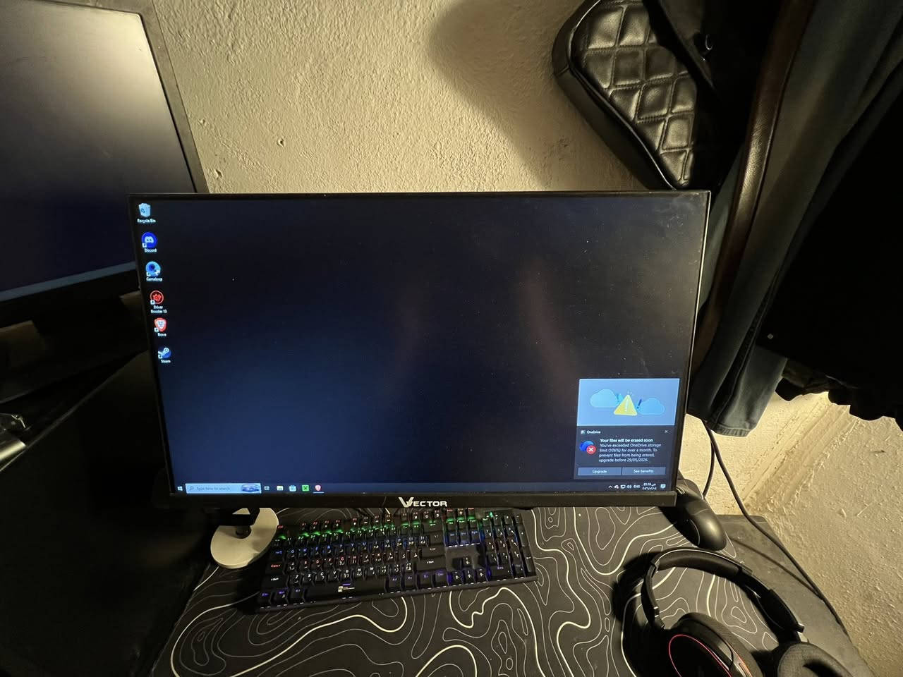 شاشه فكتور للبيع
1920x1080
165hz/165هرتز
شاشه نظيفه اي خلل مابيها 
السعر-140الف 
***********
