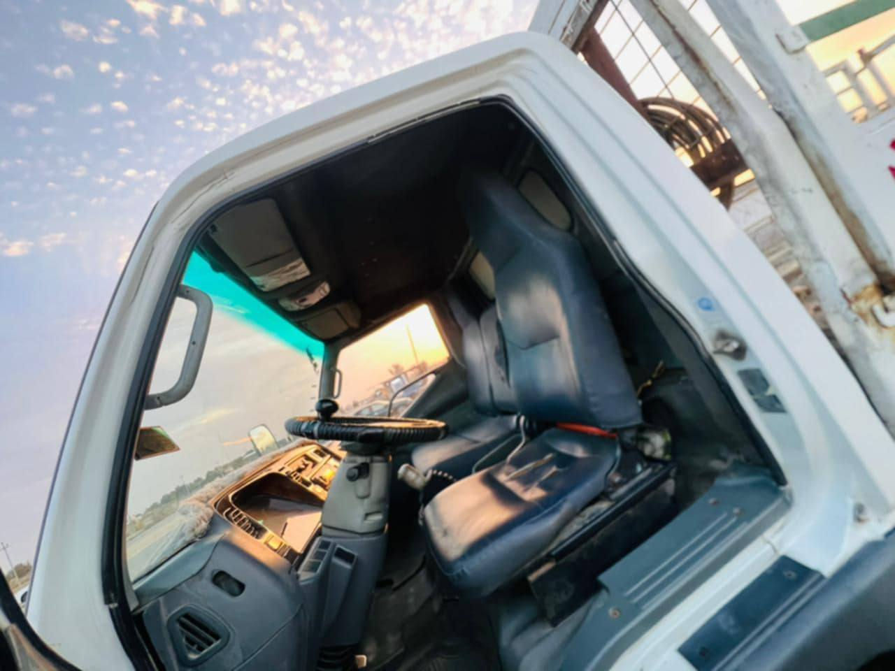 سلام عليكم كنتر موديل 2000مكفول تحول مباشر ***********سعر110اوبيه مجال
