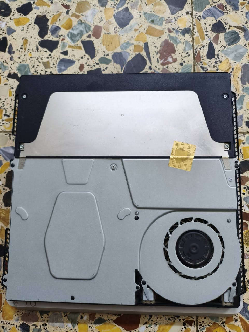 السلام عليكم.جهاز PS 4. مهكر نضام 11 قرص . كامل الملحقات جديد لوك استخدام شهرين فقط ممفتو ولا مصلح ولا بي اي شخط مع يدات عدد 2 وحدة اصلية.مع يو بي اس 800 جديد .مع هارد جديد 500g. السعر 350 قفل.


**إذا كنت صاحب هذا الإعلان وتريد حذفه لأي سبب، رجاءا أرسل رسالة إلى الدعم الفني**