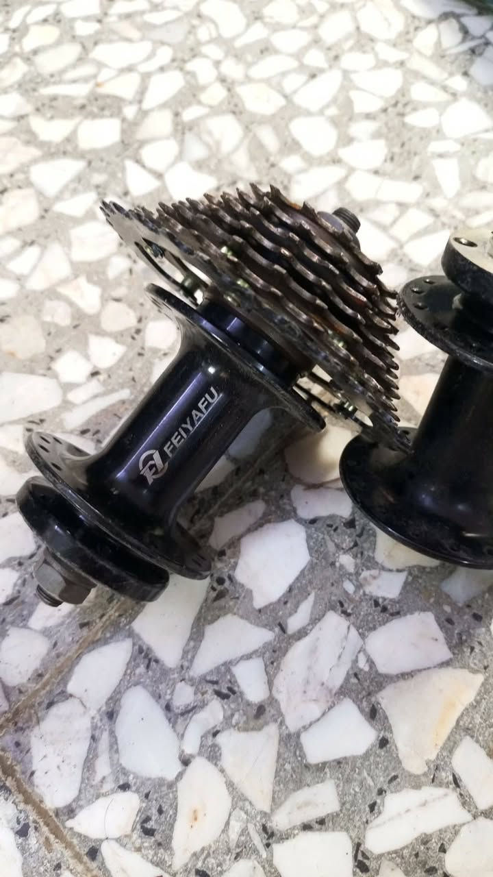 غراض بايسكل طالعلي بل امزون وغراض جدد ما مستعمل الشراي يجي خاص او رقم ***********
