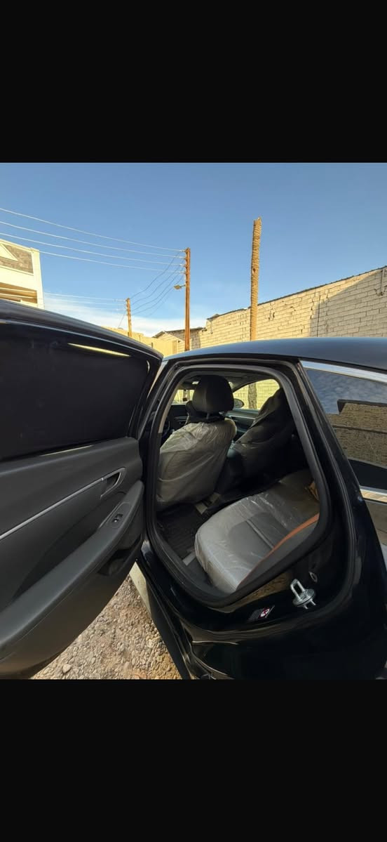 سوناتا 2022 سياره كلين بيه فقط صندوق بارد
نص فول
مكينه ٢٥٠٠
مكفولات كير ومكينه
كامره دواره
شاشه
مانع انزلاق
تحديد مسار
تحديد سرعه
تحديد مسار
مواصفات حلوه
سياره معوقين بعدله ٧ اشهر واتفك
مستعد اوقعلك ع كميله شرط التحويل 
واسوي وكاله عامه للسياره السعر 158 وبيه مجال سياره برغي مناقصه
رقم ***********
