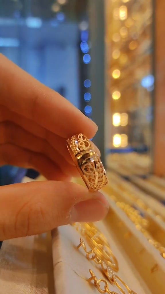 مجوهرات حنيفة والعمر 
فرع الحريقة الرئيسي 🥇
سلسلة حنيفة والعمر للمجوهرات  
#ذهب 
#صياغة
#عيارـ٢١
#اونصات
#ليرات 
#جديد 
#مستعمل
#الحميدية
#صايغ
#موديلات
#حديثة
#الحريقة


**إذا كنت صاحب هذا الإعلان وتريد حذفه لأي سبب، رجاءا أرسل رسالة إلى الدعم الفني**