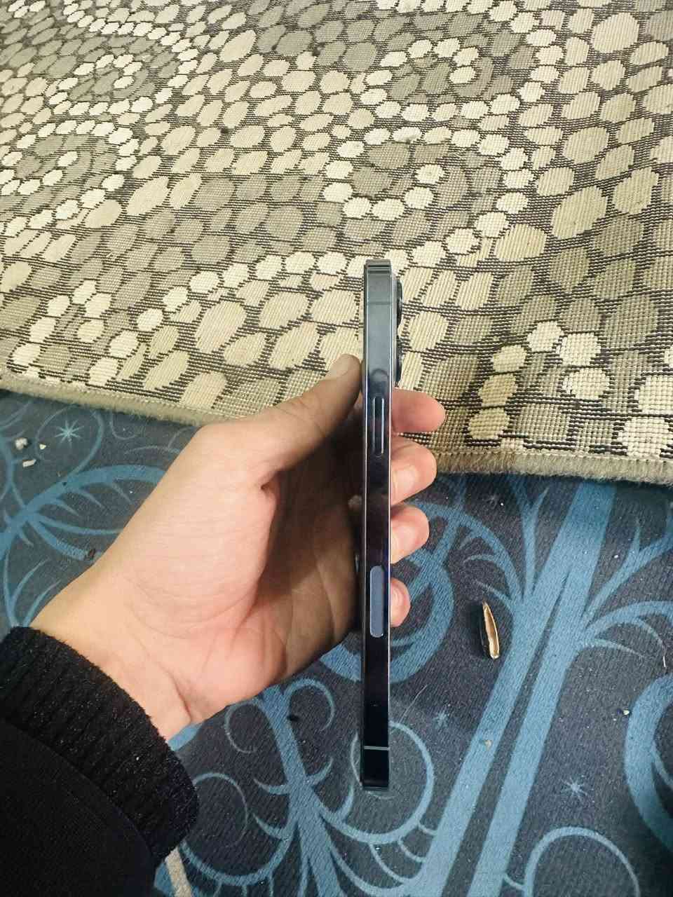 ايفون 13 برو ماكس
ذاكره 512
بطاريه 81
نضيف فول شرط ضمان كلشي موجود 
***********
