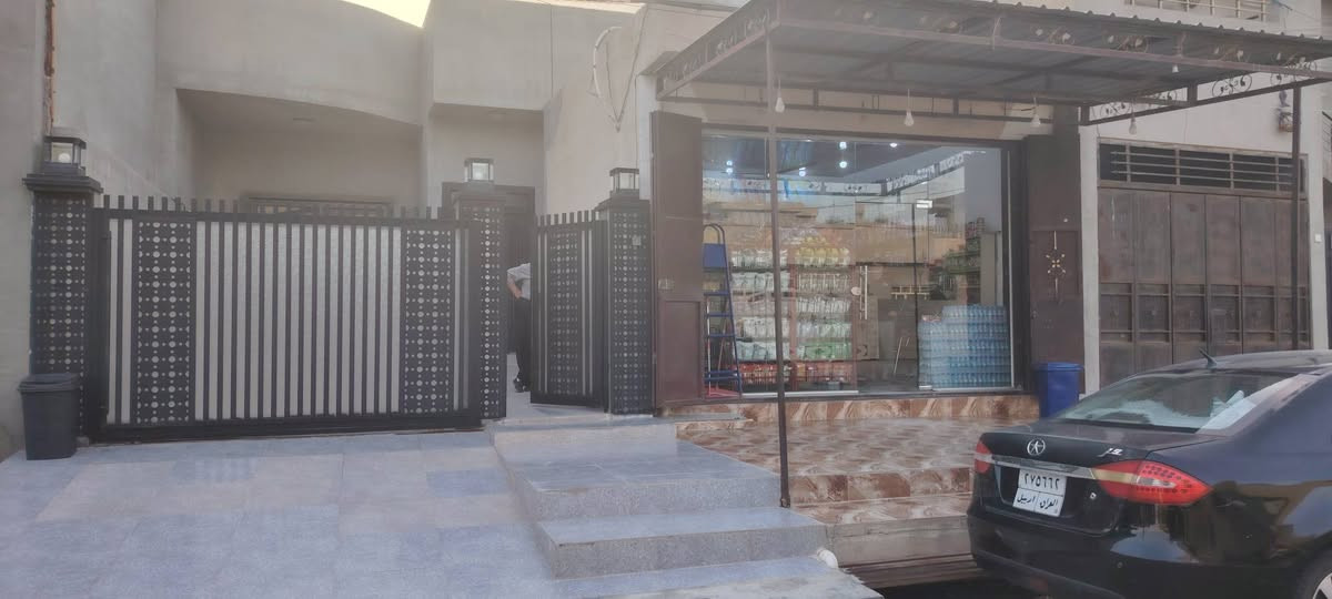 رقم اعلان۲۰۲۸
نوع عقار رقم زراعي
دارللبيع۲۰۰متركركوك بنجاعلي قريب جامع خالد بن وليد منطقة فول خدمات شارع عريض وتبليط قريب من سوق بنجاعلي  
يتكون بيت بي محل
غرفتين نوم
استقبال
مطبخ
صحيات
هول
درج داخلي 
بيتونه
كراج سياره
للاستفسار
۰۷٥۰۳٦۳۹۲٥۸واتساب
۰۷۷۰۱۳۳۰٤٥٥فايبر
عقارات كولان في كركوك
