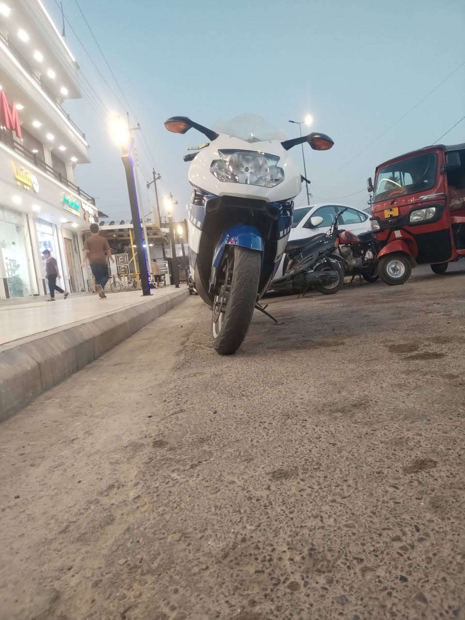 سلام عليكم الشراي يتصل
BMW موديل 2010 حجم 1200 دراجه كفاله عامه فول مواصفات كفاله كفاله بعدها جيس مامتعوبه مال جناي منزلها وصل بدون كمرك السعر ٤٠ وبيها مجال اليريد يتصل ويدلل ***********
