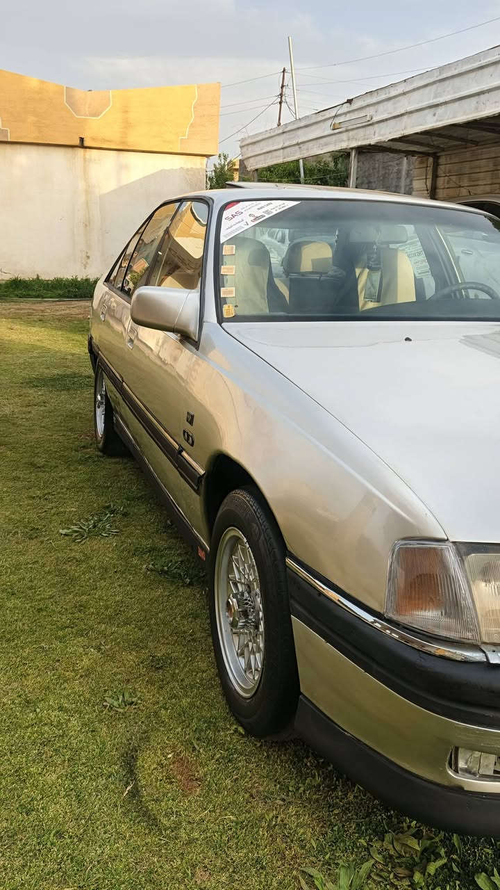 يالله السلام عليكم أوبل اوميكا للبيع موديل 92محرك2000بلادي أصل تبريد   سياره مال جناي ترايك 200كهربايات من دعاميه للدعاميه سماعات كله شغاله رونات شغاله كيلو متر تخم تاير جديد سياره جديده بمعنى الكلمه جاهزه  للخير مكاني الرمادي السعر 38وبيها مجال رقم الهاتف‏‪***********‬‏ وبل خير ع إلي يأخذها سياره احله من الصور
