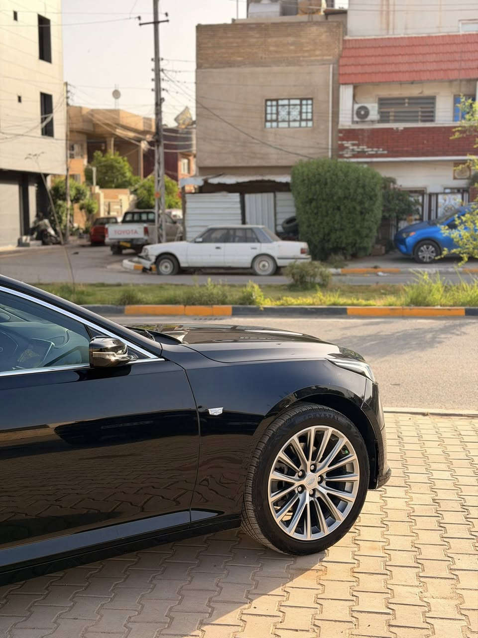 السلام عليكم 
كديلاك CT5 V6 
موديل. 2022
ماشيه. 26 الف
السياره جديده بدون نقص 
فول مواصفات 
دخله تقرير بل عراق صار بيها صبغ بنيد ودعاميه اماميه فقط عده هاذني السياره كفاله من كلشي 
ترهم مرواس وبيع حسب الرغبه 
السعر 270$
***********
