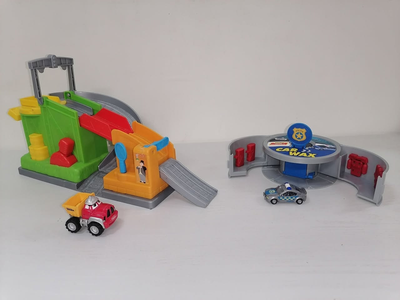 لعبه السيارات سياراتها حديد
سعر المجموعه ٨


**إذا كنت صاحب هذا الإعلان وتريد حذفه لأي سبب، رجاءا أرسل رسالة إلى الدعم الفني**