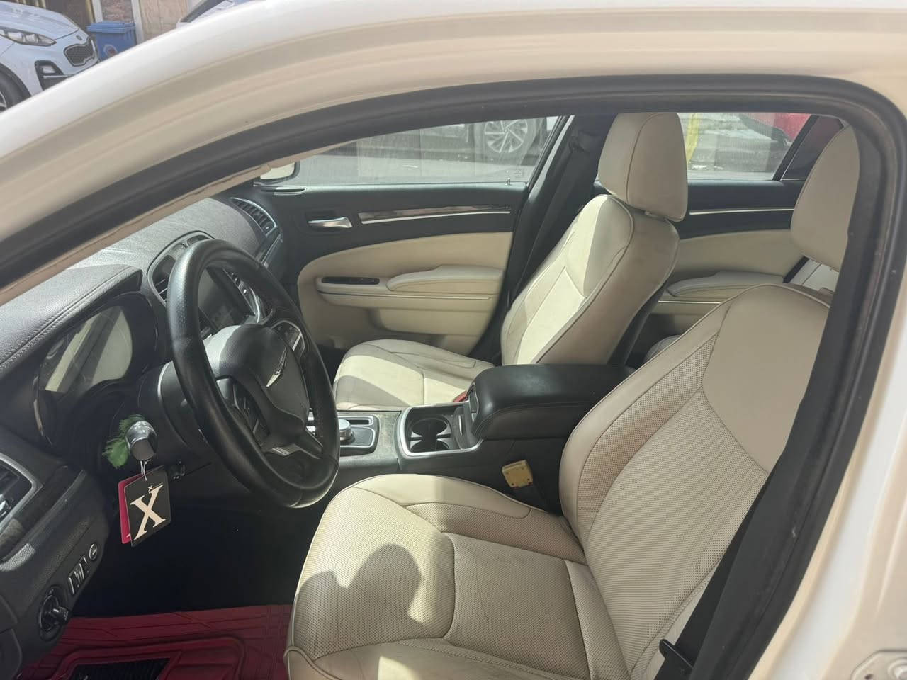 السلام عليكم
للبيع او مراوس حسب القناعه

كلايسلر ( اوباما) c300

موديل 15

وارد امريكي تحديث دعاميات SRT

السياره داخله كلين تايتل

بدون ضربه بدون ايرباك

صار بيه هنا بالعراق طخه بسيطه ونصبغ ع كده كارت 

كما موضح بالسونار

سياره ماشيه سبعينات

بانوراما

كشنات جلد ابيض + تدفئه تبريد

برده خلفيه

بجم عريض

كشنات كهرباء+ استيرن كهرباء

محرك 6 سلندر 

بجم زينون

دفيوزر SRT

بدون ايرباك كله سليم

اخوان السياره جاهزه من كلشي بدون اي نقوصات

وين ميعجب اطلع تراي 

وكلشي موضح بالسونار

رقم بغداد تحويل مباشر ومكانه بغداد

السعر ب228$

واي استفسار اني حاضر

***********

***********

( محمد الصعب )
