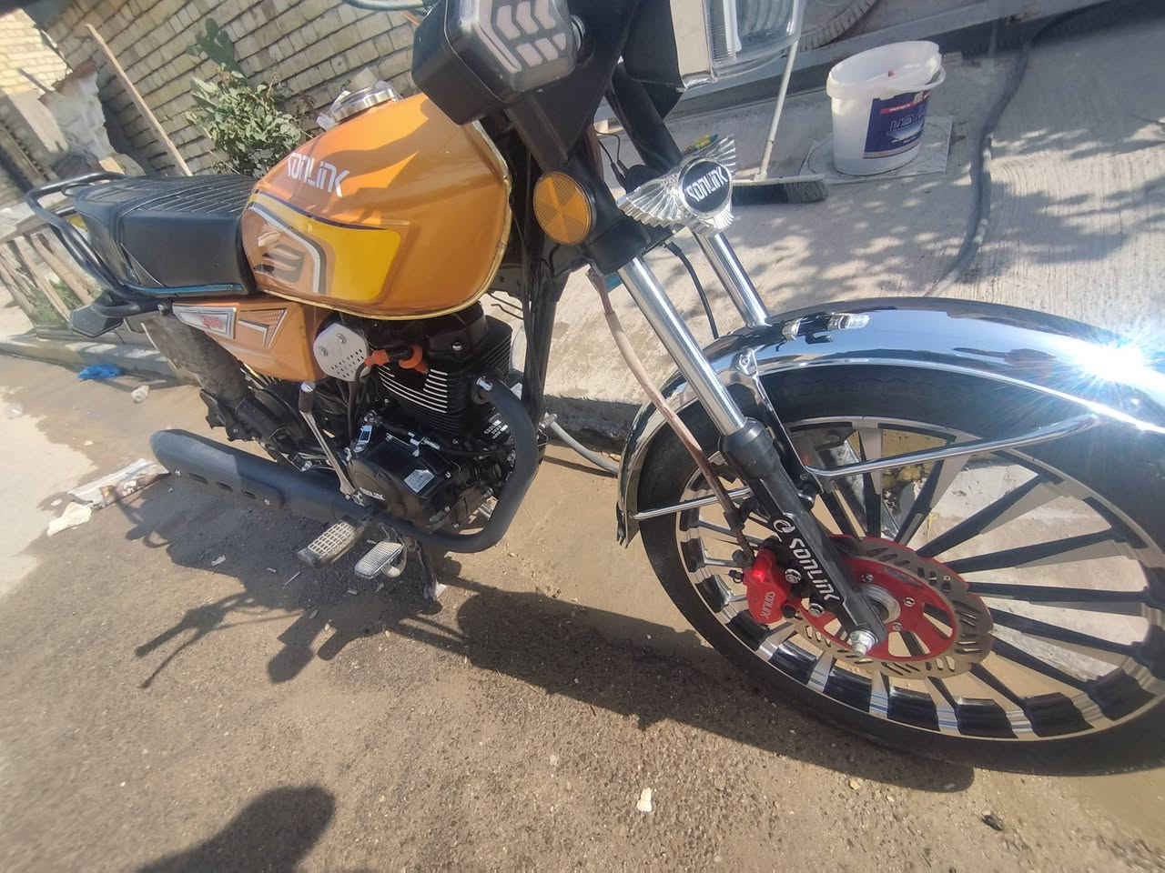 سلام عليكم للبيع دراجه سيفان مديل 2025  مكينه 200 سيسي جديده كلش كفاله عامه      مامشتغله دليفري ابد تفر العراق كله تفحص الله شاهد سبحانه ماممدوده عليه  جديده كلش سعره (875) وبيه مجال بيه اوراق مكاني بغداد حي الفرات ***********
