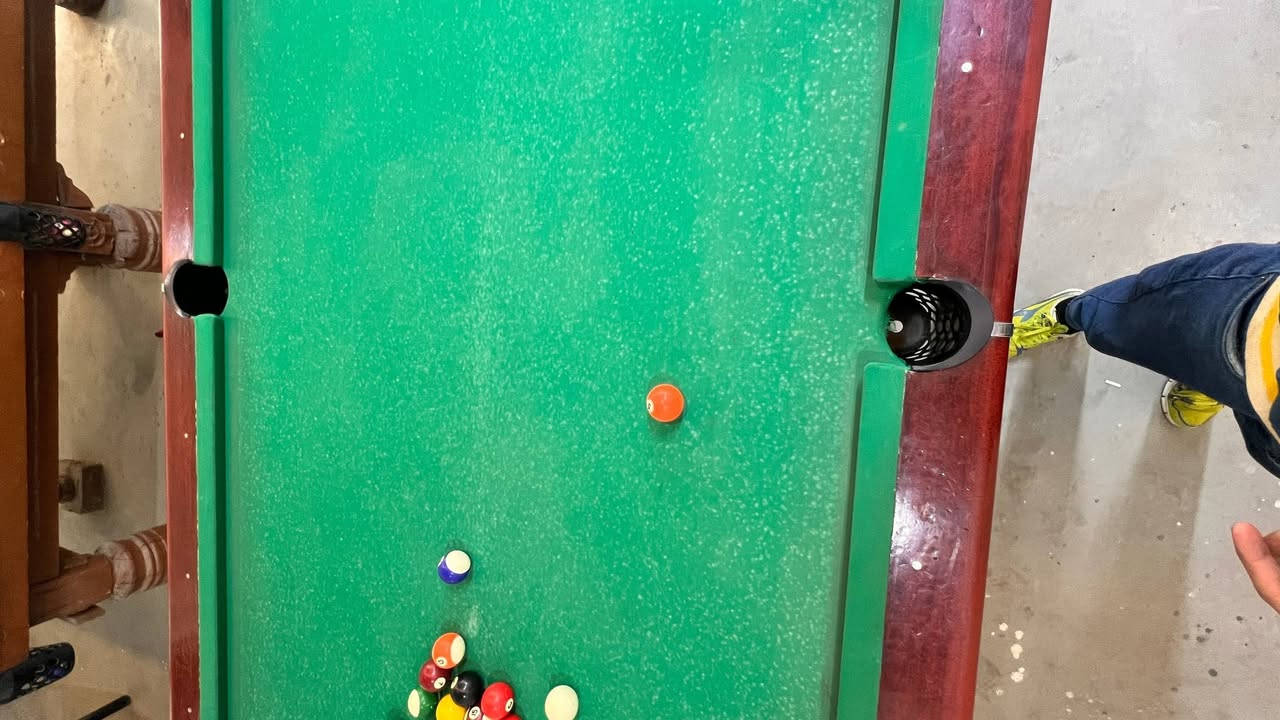 السلام عليكم
بليارد للبيع مستخدم 
بليارد ويركا ميلو نضيف 
بليارد عراقي ٦ رجلين ايضا نضيف
ثنينهن السعر ٩٠٠ الف مع كامل ملحقاتهن 
عنوان / ديالى خان بني سعد 
***********
