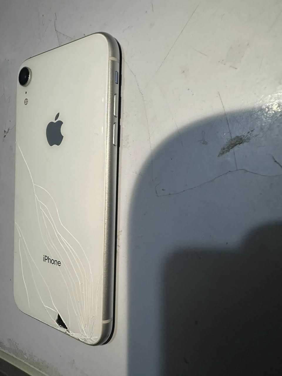 Xr
ذاكرة ٦٤ بطارية ٨١ بلادي شاشة ٣ خيارات كلشي شغال و بشرط فقط فيس ايدي يحتاج برمجة ماباقي كلة بشرط فحص
سعر ١٢٥ الف
مكاني كركوك
*********** واتساب فقط
