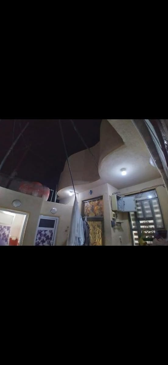 #يعرض_مكتب_الخيكاني
                 
دار    🏫   للبيع 

🔰#المساحه/100  م  

🔰#الموقع/ خلف الملعب 
القديم نهاية شارع شيخ ياسين 

🔰#مواصفات / ثلاث غرف   نوم و صاله  و مطبخ
و ستقبال و صحيات داخليه و خارجيه   
 
🔰للأستفسار أكثر يرجى الأتصال
_على
خاص او رقم الواتساب.   ***********
  

   عنوان المكتب خلف الملعب القديم ع الشارع الرئيسي 
             #مكتب_ابو_سجاد_الخيكاني
