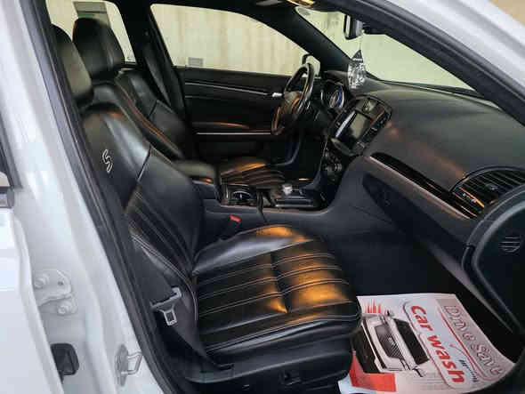 السلام عليكم
اوبامة للبيع موديل  ٢٠٢١ اصل 
حادث السيارة جامغ أمامي ومبدل اصلي بدون صبغ وهنا بلعراق صار بيها جاملغ جهت السكن هم مبدل بااصلي نفس الون السيارة مابيها اي نقص مكان السيارة بغداد حي الجهاد 

ماشية  ٩١ ميل 

رايدهة  ٢٦٥ وبيها مجال 

للإستفسار  ***********

اخوان اني مكلف بلنشر رقم صاحب السيارة موجود
