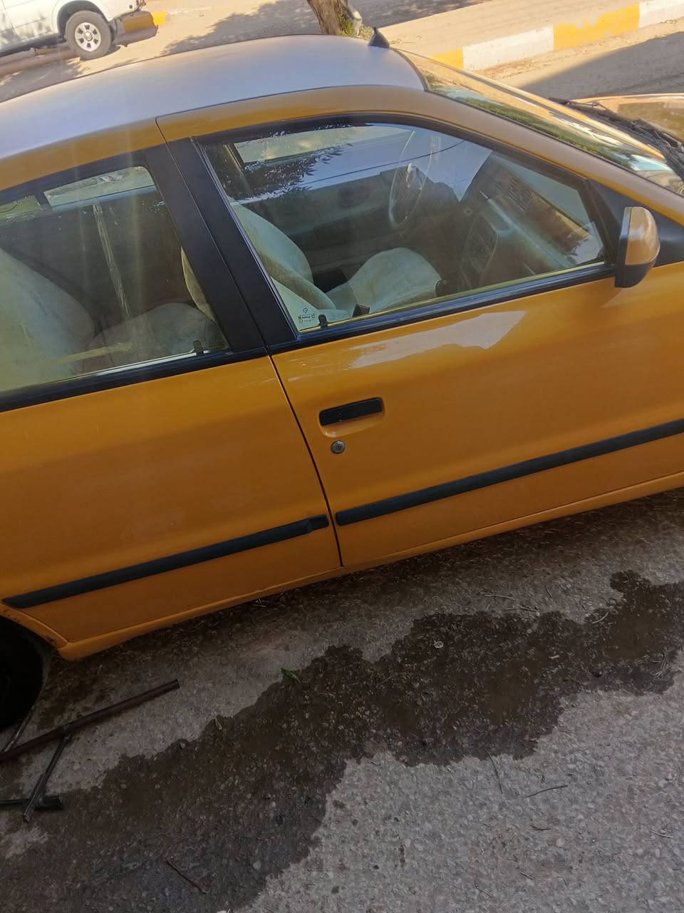 السلام عليكم 
سمند 2011 كفاله حته من الخياس لا ضربه ولاتبديل سنويه ل2029 مداور ثاني يوم محرك كير خير من الله  كهربائيات جاهزه شلع تبريد شغال نقصها فقط تايرات ب35 وبيها مجال مكاني الديوانية البدير 
***********
