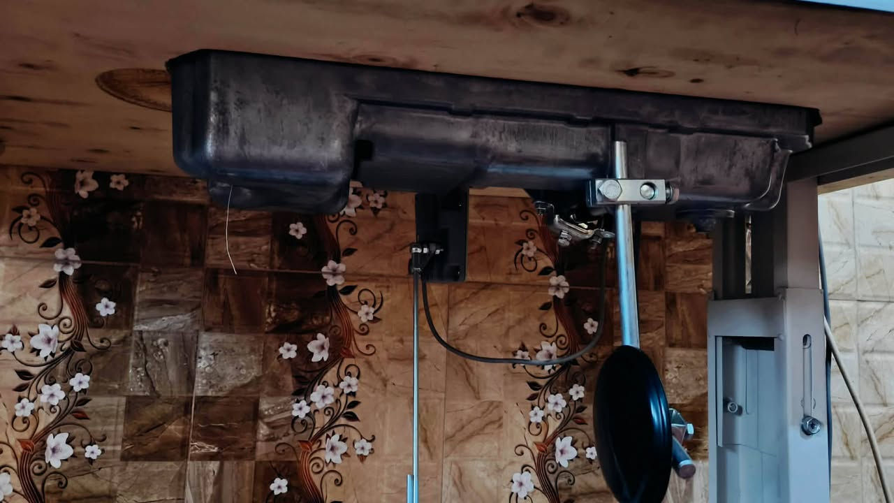 السلام عليكم مكينه خياطه مكينه نوع برذر اخت جديده حيل نضيفه وخياطته حلوه وببه سرع سعر 390 بيه مجال قليل حتلو لو مراوس بس احدث مكان مسيب حاميه رقم ***********
