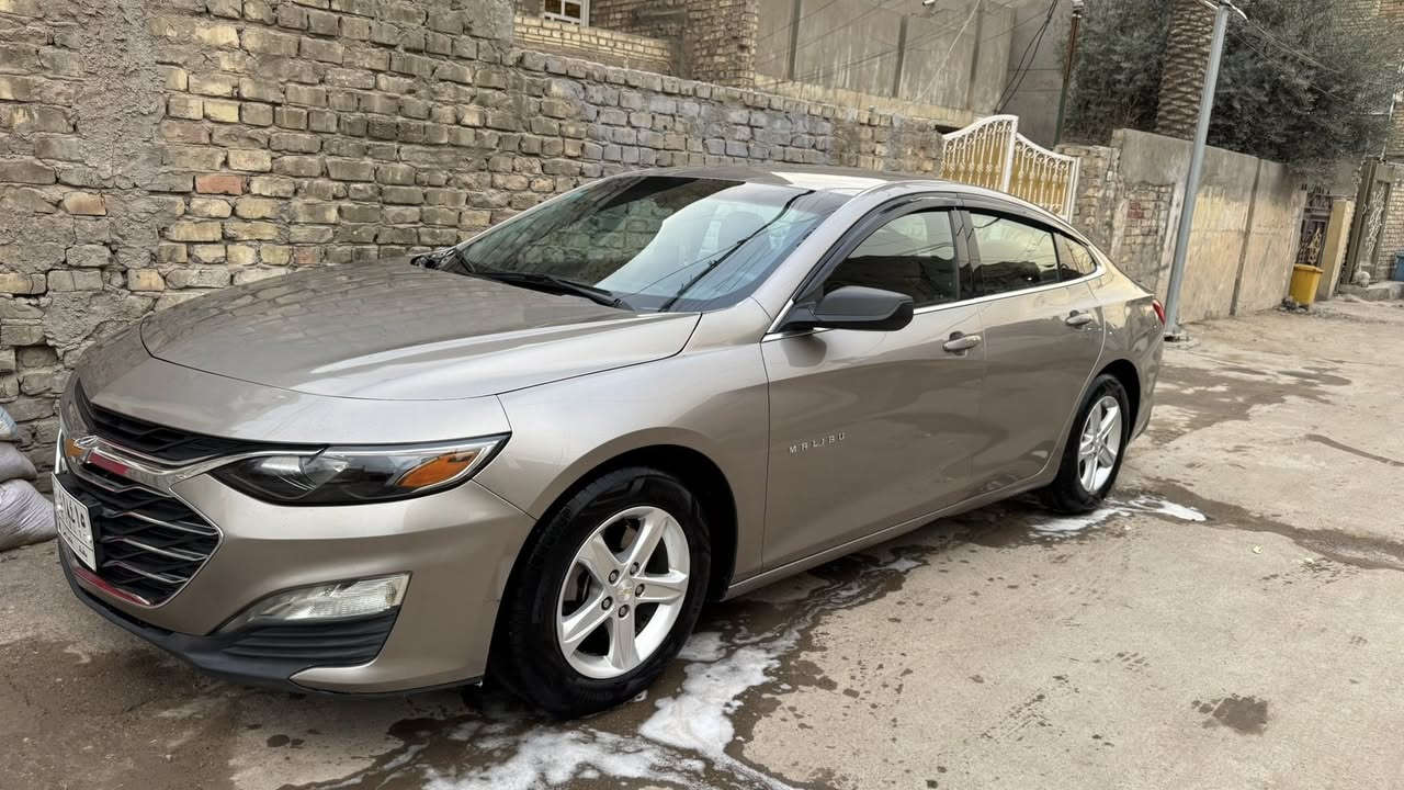 السلام عليكم 🫡
ماليبو 2022
1500Ls
السياره خير من الله 🙏 بصمه وبصمة بيبان 
السعر 150 وبيهى مجال 
اتصال ***********
