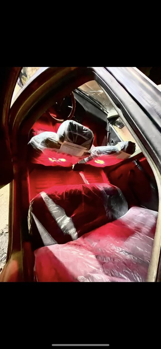 رحبا بيجو 2010 مكينه وگير كلش نضاف والكشر احلا من الصوره السعر17 مصفره غرامات للاتصال***********
 تحويل شوكت ماتريد تخم تاير سوني شادهن اربعتهن مكفوله من كل ضربه دواخل كلش نضيفه وبلاديه الشراي تصل وبالخدمه💕
ملاحظه اني مكلفه بالنشر مندوبه❤️ اتصل على الرقم الموجود
