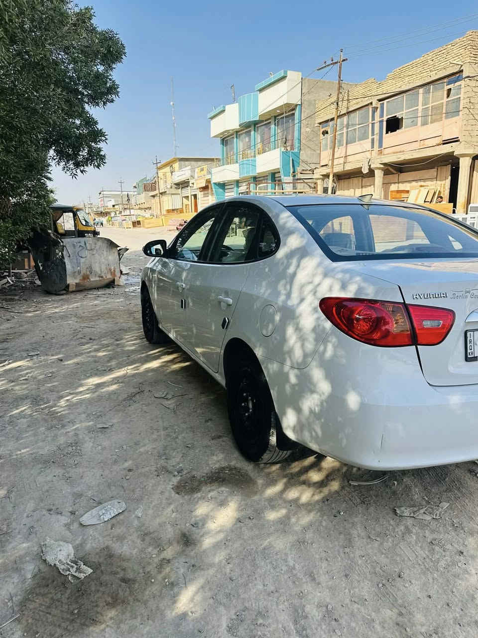 السلام عليكم ورحمة وبركأته
النترا لبيع موديل 2011
سيارة رقم سليمانية سيارة كفالة عامة ما عدة شخط بلباب 
سيارة كير محرك تبريد صدر كفاله تخم تاير سنوية ال 30
سونار بيه مرفق بلمنشور 
العنوان بابل جبلة 
هاتف ***********
