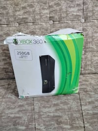 اكس بوكس مستعمل شي قليل سعر 175    ..07736535864