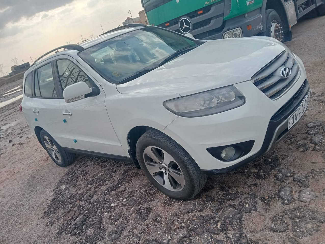 سلام عليكم
سنتافي خليجي موديل 12 رقم بصره بسمي 
تحويل ثاني يوم رقم وسنويه ال 2030
السياره كفاله عامه ضربه وتبديل وصبغ 
السياره الاربعه اسلندر  تبريد ثلاث قطع 
اشاره بل مري تحكم استيرن وفتحه 
ويل كب أبو الفراشه السياره جاهزه من كلشي وعلى ايدي 
السعر 143 وبيها مجال العنوان البصره الهارثه الطاقه 
رقم الهاتف ***********
