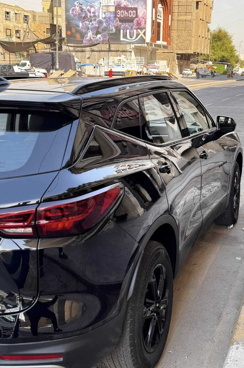 السلام عليكم بلايزر موديل 23 وارد امر يكي بدون ايرباك حادث دعامية فقط  كفالة من كلشي 5 راكب محرك 2.0t ماشية 55 الف مكاني بغداد الكاظمية  
*********** 
واتساب
