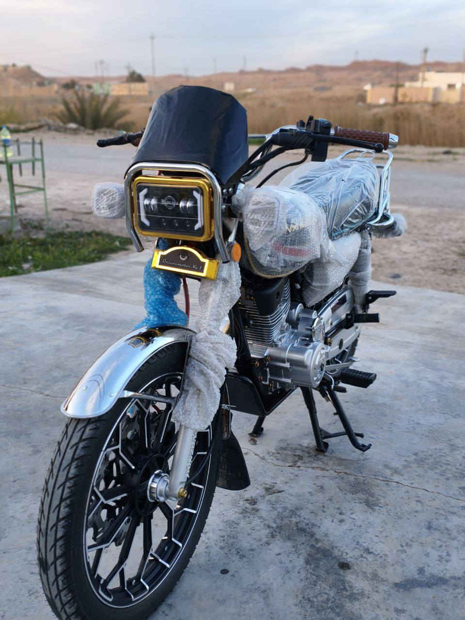 سلام عليكم درجه نامي ابرو البيع موديل 25 محرك 200 دراجه صفر ما شيه 200 سعر 950 او بيه مجال مكاني منصوريه الجبل ***********
