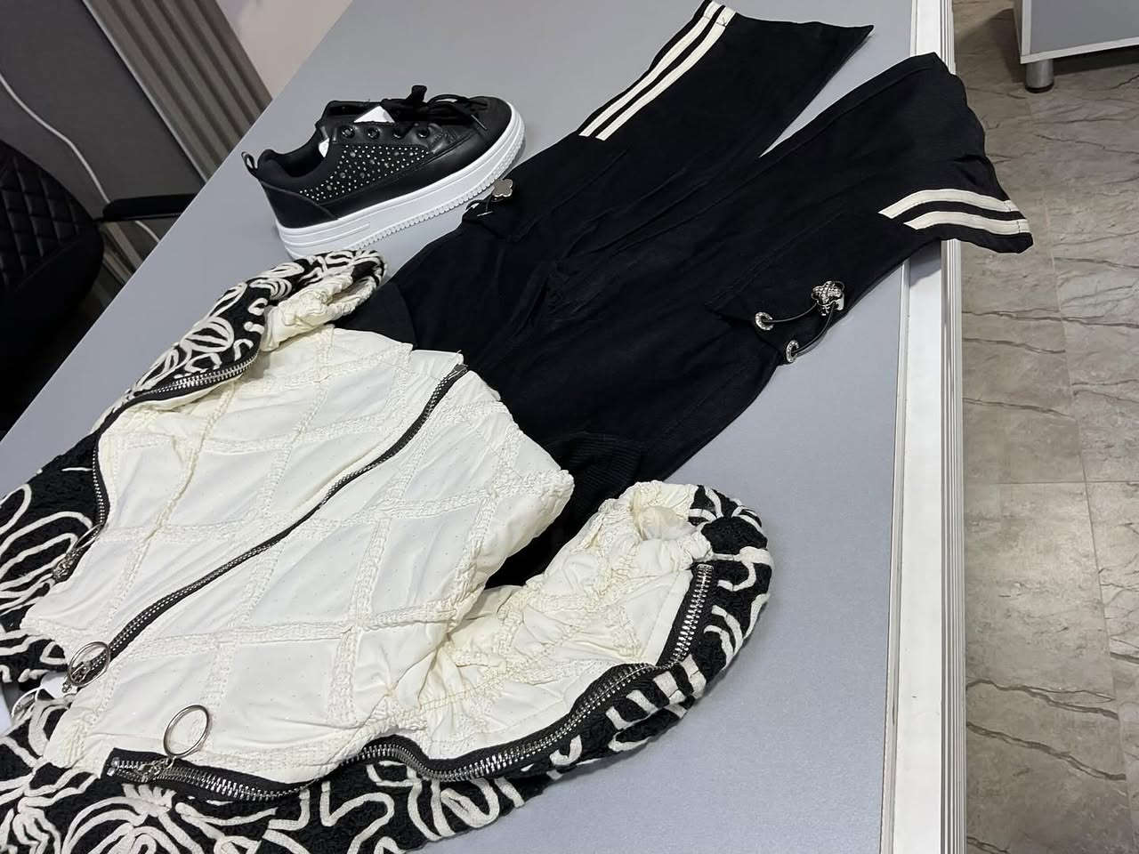 👶✨ وصلت أحدث ازياء الأطفال حصرياً في مجمع دارين!
الراحة والأناقة يجتمعان في تصاميم عصرية وألوان مبهجة تناسب كل ذوق 💕

🩵 خامات ناعمة عالية الجودة
🩷 ألوان مريحة وموديلات حديثة

خلي طفلك يواكب الموضة براحة وأناقة مع مجمع دارين 💫

📍 زورونا في مجمع دارين  أو تواصلوا معنا عبر الرسائل للطلب
#دارين #تراكات_اطفال #ازياء_اطفال #ستايل_اطفال #موضة_اطفال

⸻⁩


**إذا كنت صاحب هذا الإعلان وتريد حذفه لأي سبب، رجاءا أرسل رسالة إلى الدعم الفني**