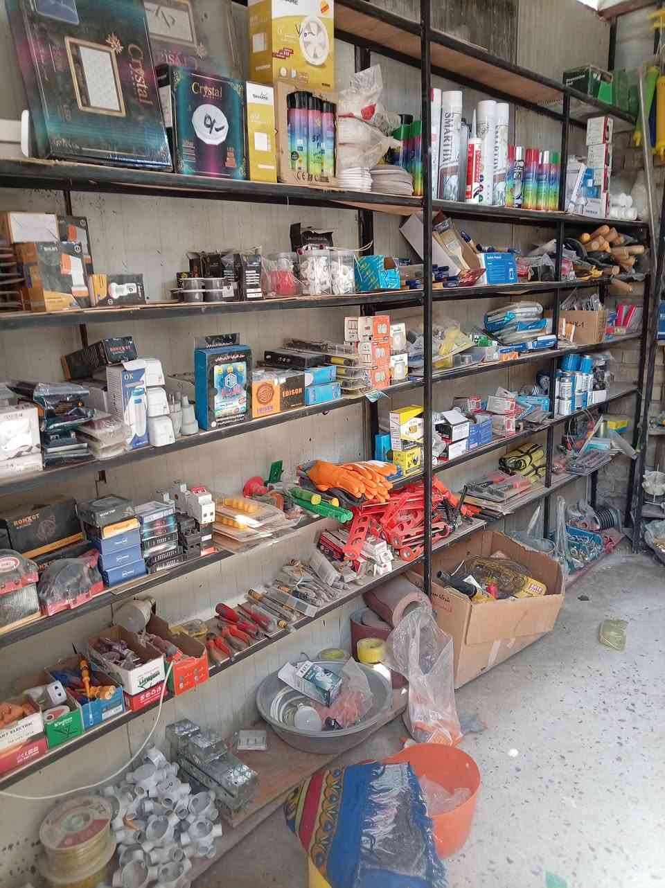 السلام عليكم غراص إنشاءيه للبيع المكان بغداد شهداء البياع ***********
