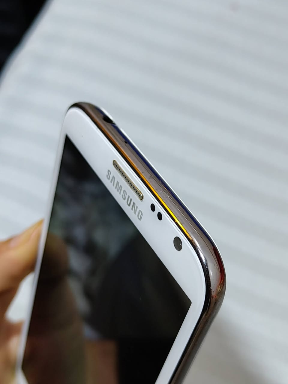 كلكسي نوت 2 اصلي اصلي
نضيف وعلى وضعيتة جان متروك وبلادي
على وكتة مشتري يكنك عادي بس مايشغل شريحة لان نظامة قديم 
قلمة الاصلي وشغال
السعر 90 مكاني النجف والبصرة للتواصل ***********
