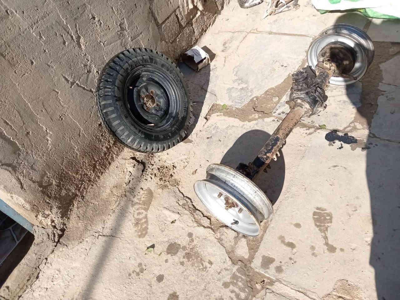 سلام عليكم اكسن امتار البيع مديل 13 الكسن بي متفلشه بس العرموطه بس هوه ويالته وسبير ويه سعر 70وبي مجال خاص موجود وهاذه رقمي ***********
