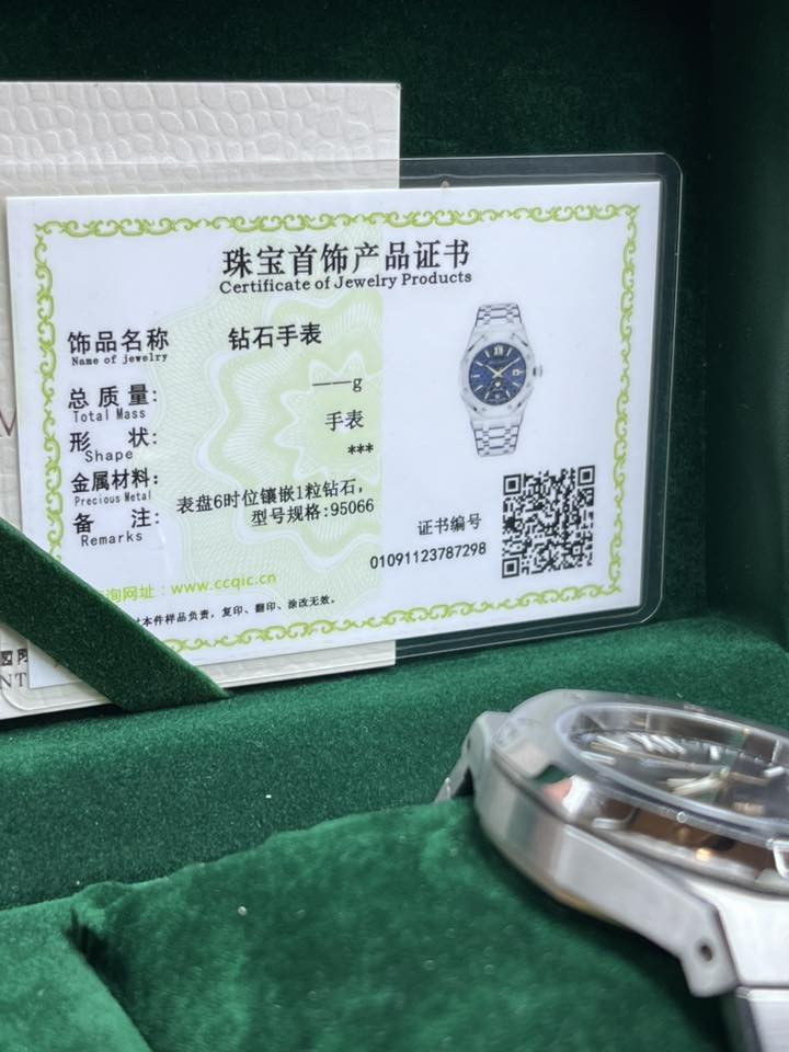 ميخائيل موسكو
الهيكل ستانلس ستيل 
القطر 42
حبة الماس مع شهادة فحص عند الرقم6
اوتوماتيك خزن طاقه 48 ساعة
السعر 110$
الحالة(مستعمل)


**إذا كنت صاحب هذا الإعلان وتريد حذفه لأي سبب، رجاءا أرسل رسالة إلى الدعم الفني**