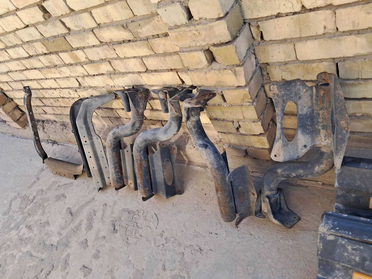 ***********
***********
