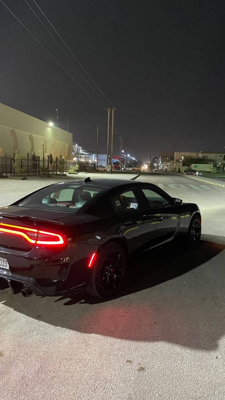 السلام عليكم 
للبيع او المراوس 
دوج جارجر 
مديل 2018 
السياره فول مواصفات 
 فتحه نضام سوبر تراك باك 
بصمه حمراء 
ماشيه 160 km
منضموه زنوب عالي ناصي 
  السياره ماناقصه شي من حداديه وتخم تاير جاهزه للاخير 
 حادث السياره جاملغ وباب عكس السايق 
والجاملغ الخلفي صبغ  بل عراق ومحدثه كت srt
رقم جديد هزه جديده 
السياره فور ويل بس مفصول وصايره تول ويل تريد تبقيه تريد ترجعه فور ويل 
مكان السياره نجف 
واتساب ***********
