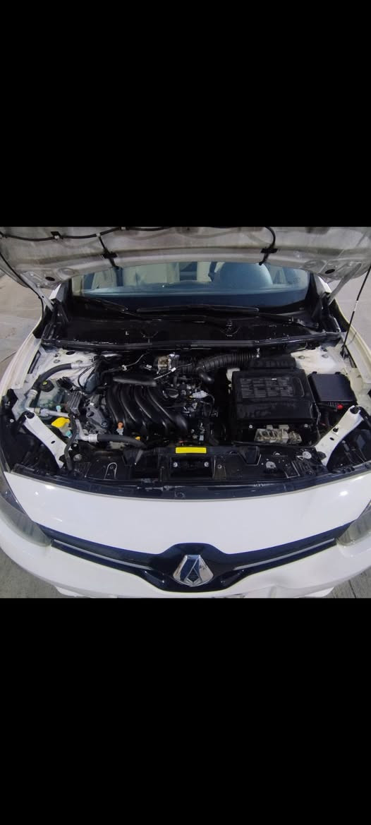 ڕینۆ فلونس 2016سفری شەریکە دو سویچ ناوزەرد خلیجی
مەکینە 16 ی سێنترا مەکینەی نەکراوەتەوەو زۆر پاکو بێ عەیبە
گێڕو مەکینەو تەبریدی پاکو بێ عەیبە  ،سەنەوی و ڕەقەمو تایەی نوێیەو توندوتۆڵە ABS جام کارەبا دەبڵ گێڕ  یەک دینارمەسرەفی نیە *********** السليمانية, العراق
