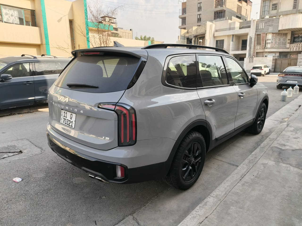 السلام عليكم كيا تيلورايد موديل ٢٠٢٤ ماشيه ٣٩ ألف ميل بيه صبغ بنيد فقط فول مواصفات كتاب شهداء سياره كلش حلوه وشغله درجه اولى ارباك دركه فقط  سعر ٣٢ ألف دولار💵 موجوده في بغداد شارع فلسطين *********** حجي اثير العامري
