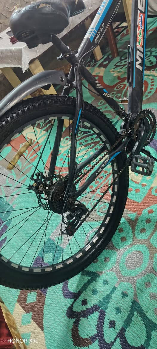 بايسكل جبلي حجم 30. مستعمل شي كلش  قليل. كير امامي خلفي كله يشتغل السعر 195الف وبي مجال


**إذا كنت صاحب هذا الإعلان وتريد حذفه لأي سبب، رجاءا أرسل رسالة إلى الدعم الفني**