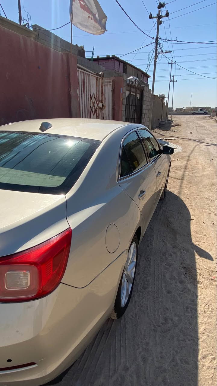 ماليبو موديل 14 وراد كندي بيه قطعه وحده صبغ باقي كفاله سنويه ما منتهيه محرك كير تبريد كفاله محتاج اله فقط حداديه وبيه هاي ضربه بصوره موجوده بعدهي على حطته بسيطه عنواني بصرة وموبايلي للستفسار *********** 
سعر 80 وبيه مجال للطيبين و لشراي Singapore
