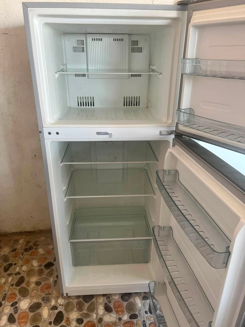 السلام عليكم ورحمه الله 
توفر لدينا ثلاجات نظيفه جداً  نظافه 95‎%‎ للتواصل ع الخاص او ع الرقم *********** متواجد واتساب أيضا 
العنوان نهايه العلكايه طريق سده محاويل
