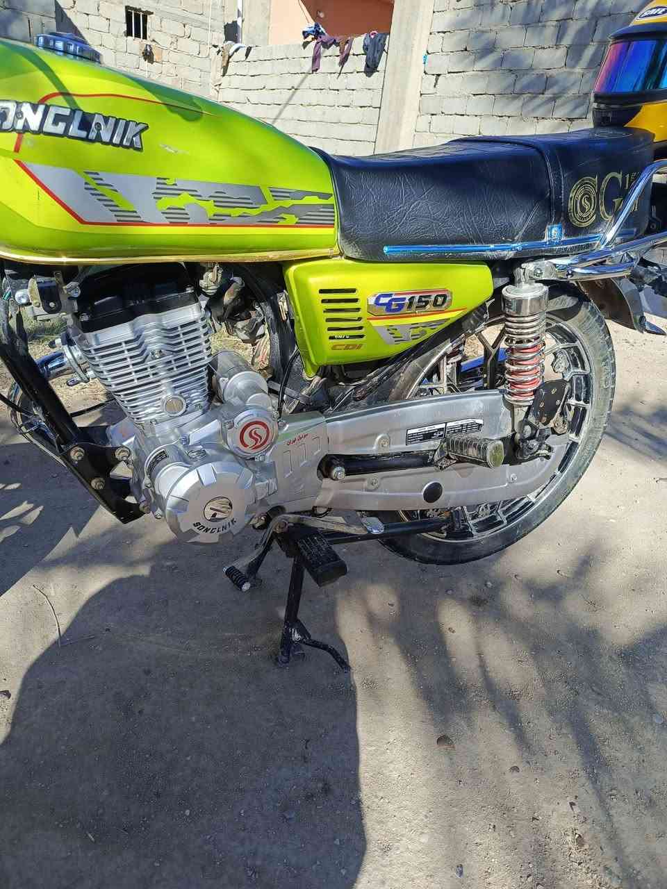 سلام عليكم دراجه سيفانه موديل 25اخت الجديده استخدامه شهرين اوراق اسكنر بسمي خمسه كير نضيفه جدا كله شغال سلف هندر لايت عالي وناصي وخفيف وعداد كتروني مصمتين تشغيل عن بعد سعره 700اوبيه مجال الطيبين العنوان ابو غرق يم مزرعت سنافر ***********رقمي بي وتساب ♥️😭
