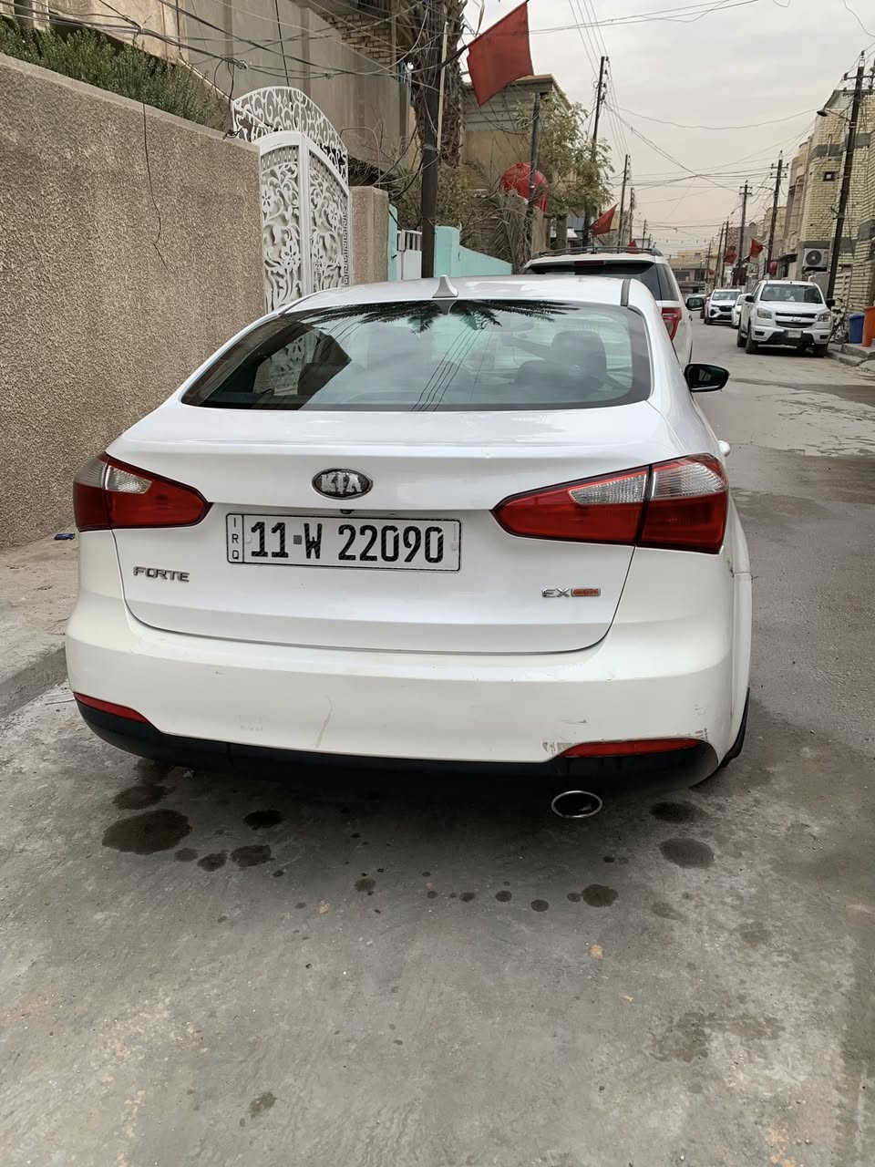 كيا فورتي موديل ٢٠١٤ 
مكينة ٢٠٠٠ gdi
 حادث امريكا دعامية فقط
 وبالعراق بابين وجاملغ تبديل 
رقم انكليزي بغداد 
السعر 100 وبيها مجال للشراي 
مكاني بغداد الامين الثانية
مكلف بالنشر رقم صاحب السيارة 
***********
