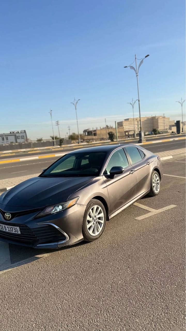 كامري موديل٢٢ بانزين 
ماشيه٥٩ ميل فقط 
رقم بابل ب اسمي هزة جديدة 
فئه الle
شاشة كبيرة +كامره خلفيه+ رادار امامي+ ٣ انظمه قياده (ايكو سبورت نورمل) +تحكم ستيرن 
تحديد مسار+ سيستم صوت+ كشنات كهرباء
لون رمادي 
السياره بدون ايرباك فقط بردة طاك
حادثها بنيد من امريكا وبلعراق نضرب عندي الباب الخلفي جهه السكن تبدل ونصبغ وصور الحادث موجوده  
مكان السياره كربلاء المقدسه 
السعر١٧٧$ وبيه مجال
*********** كربلاء, العراق
