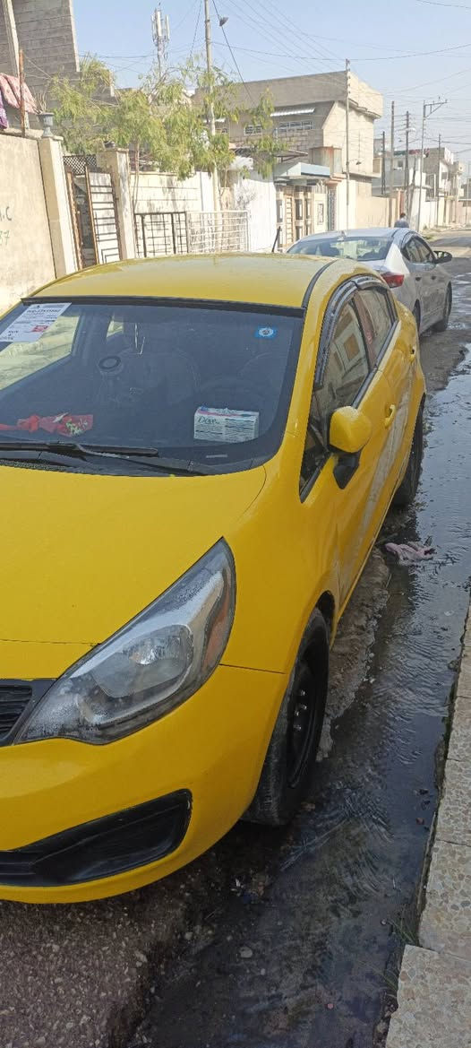 كية ريو.منغولي  موديل 2012 كابون بانزين بيها محرك وكير شرط قفاله مركزي هية غرامات صفر رقم دولي نينوى ضررها باب السايق فقط بدون دواخل السعر 75. وبيها مجال بسيط  0775443986 
***********
