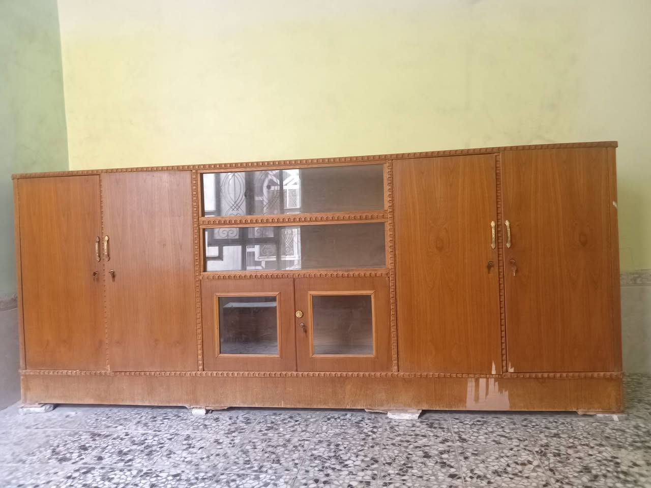 كنتور ٦ أبواب طابقين  بوفيه ٣ متر كاونتر ٣ متر للاستفسار الاتصال على الرقم ***********
