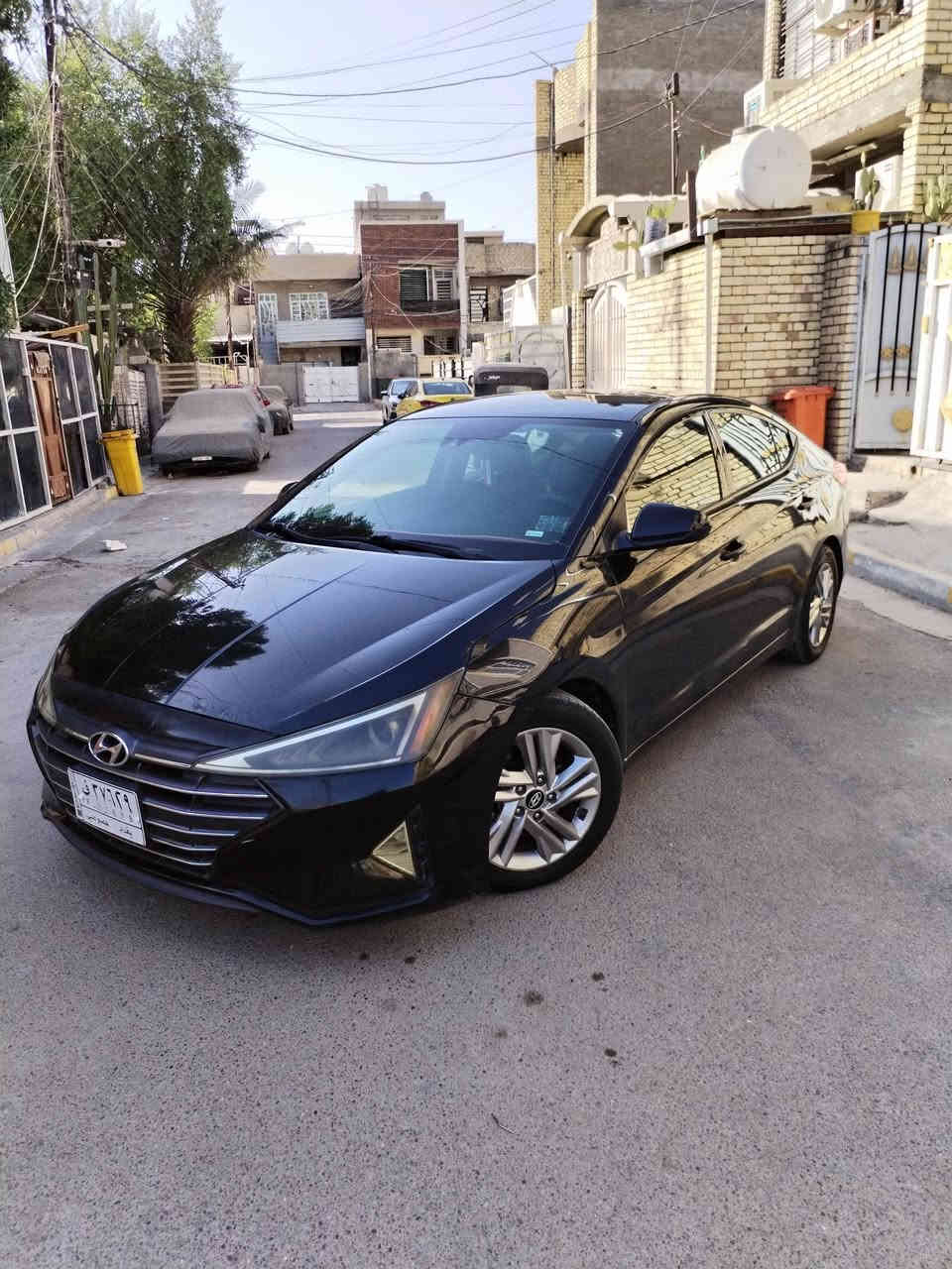 2019 امريكي  حادث بسيط جدا موضح داخل المنشور
رقم بغداد 
مكينه 2000 دوش
رادار امامي وخليفي 
كير ATe مرغوب

السعر 137

***********
