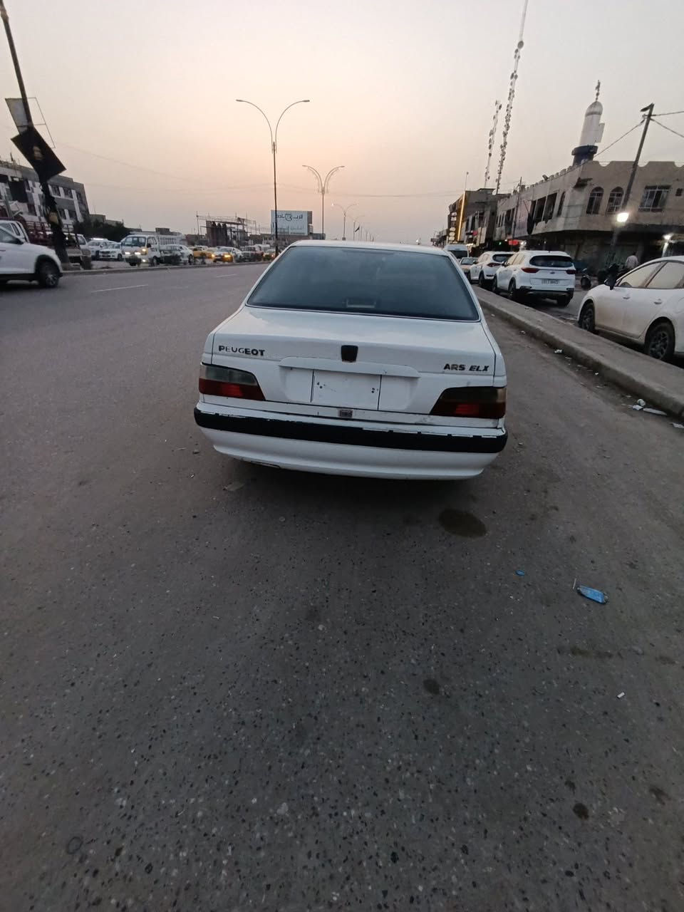 سلام عليكم بيجو بارص مديل 2006مال مزاد للبيع مكينه وكير مكفولات داخل سياره مدوشم  تخم تاير جديد  سياره نضيفه مكان السياره حله السعر 25وبيه مجال الرقم ***********
