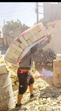 عمال • رمل • طابوق