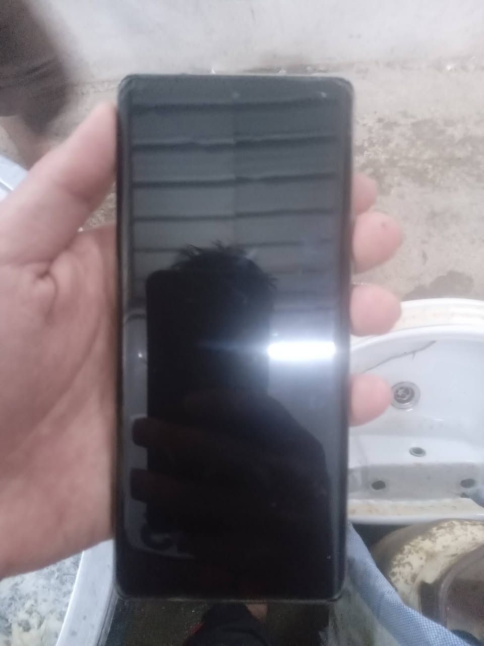 انفنكس نوت 40 برو موبايل رائع! 😊
- *الشاشة*: AMOLED بحجم 6.78 بوصة بدقة FHD+ ومعدل تحديث 120Hz
- *المعالج*: Mediatek Dimensity 7020 ثماني النواة
- *الكاميرا*: خلفية 108+2+2 م.ب/ امامية 32 م.ب
- *الذاكرة*: 256 + 8 جيجابايت
- *البطارية*: 5000 ملي امبير - 45 واط

المميزات:
- تصميم جميل متوفر بلونين
- شاشة اموليد منحنية بحجم 6.78 بوصة FHD 120Hz
- كاميرا خلفية 108 ميجابكسل يعتمد عليها
- أحدث نظام تشغيل اندرويد مع دعم لمدة ثلاث سنوات

العيوب:
- تم إزالة منفذ 3.5 ملم لتركيب سماعات سلكية
- يفتقد إلى كاميرا خلفية بزاوية واسعة ¹ ²
-


**إذا كنت صاحب هذا الإعلان وتريد حذفه لأي سبب، رجاءا أرسل رسالة إلى الدعم الفني**