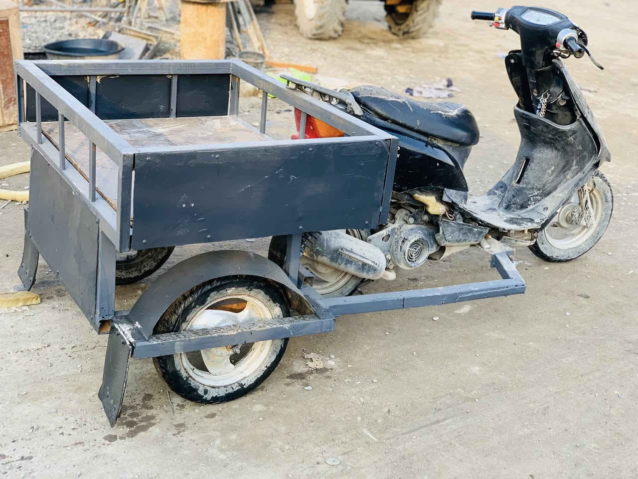 السلام عليكم ماطور فرخ لكزز وراى عربانه شرط هندر واحد و العربانه فصال جديد تواير جدد السعر 275 وبي مجال 
***********
